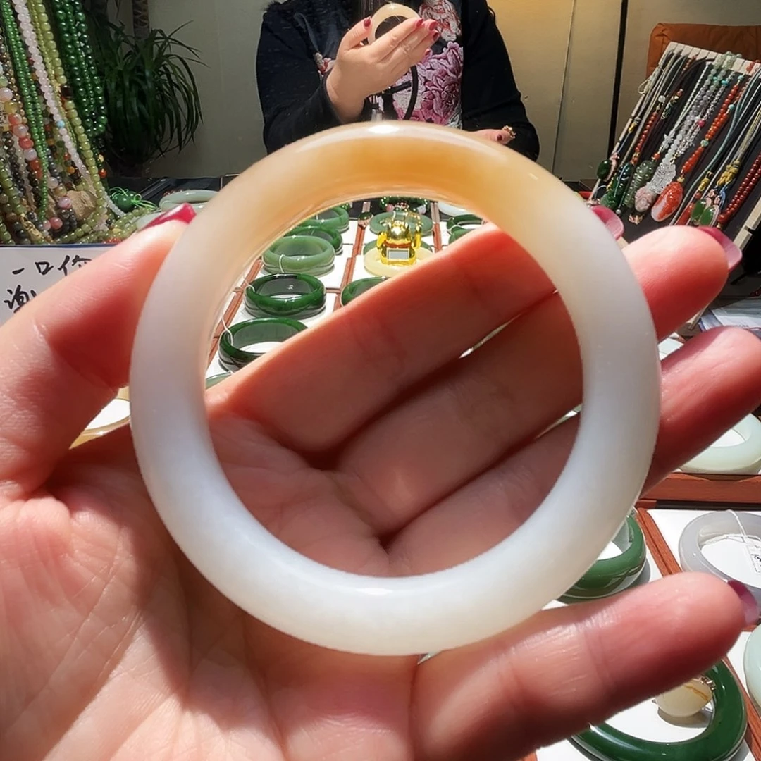 未镶嵌手镯和田玉