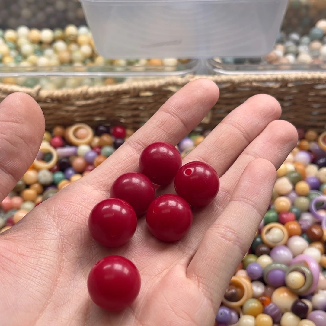 【闪购商品】白玉菩提吊坠z17/10+3颗微瑕红