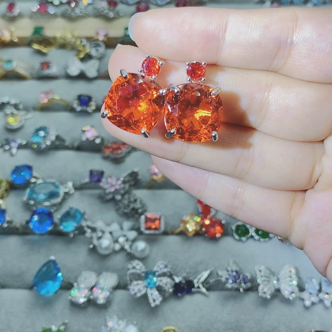 【闪购商品】银S925镶嵌耳饰托帕石