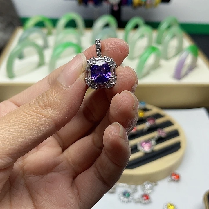 珐琅铁合金紫色芳包