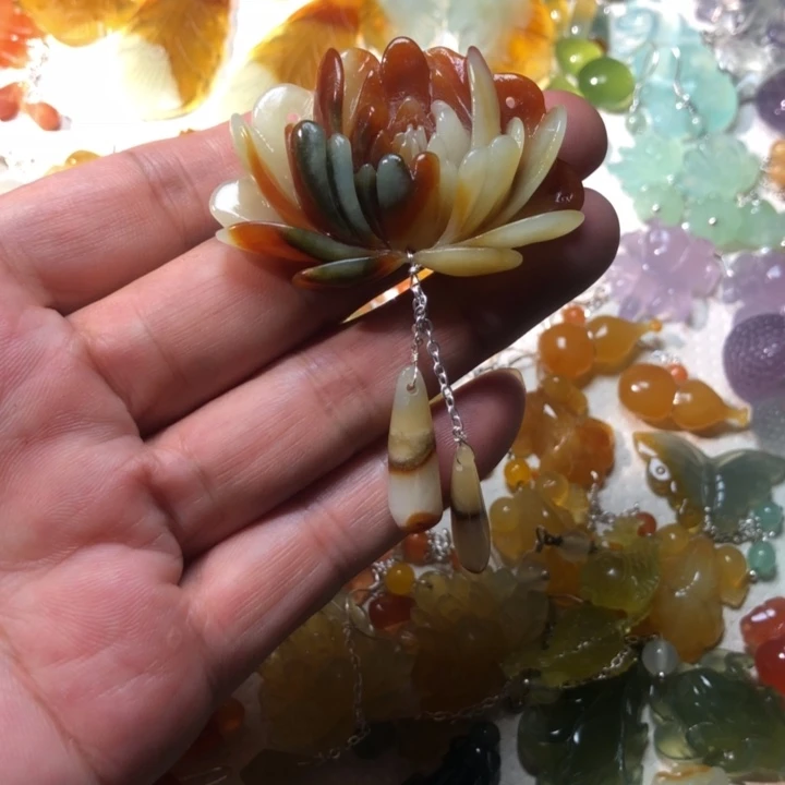 幸***家未镶嵌蛇纹石玉耳坠