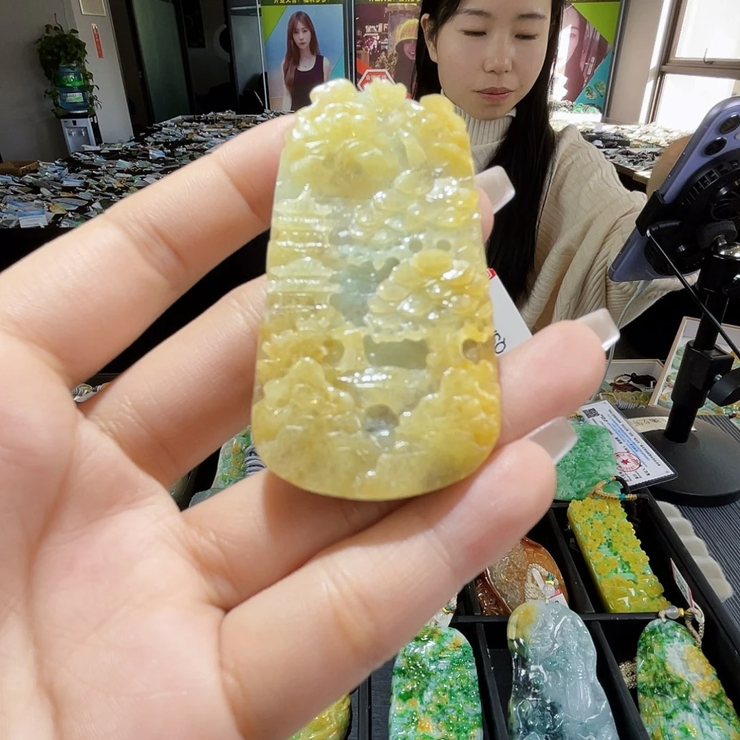 颈饰未镶嵌翡翠一
