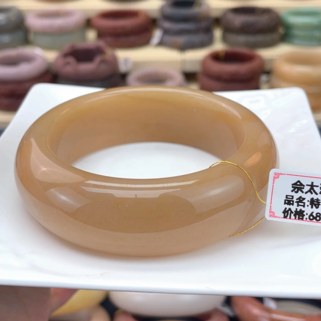 【闪购商品】石英质玉手镯未镶嵌8****1