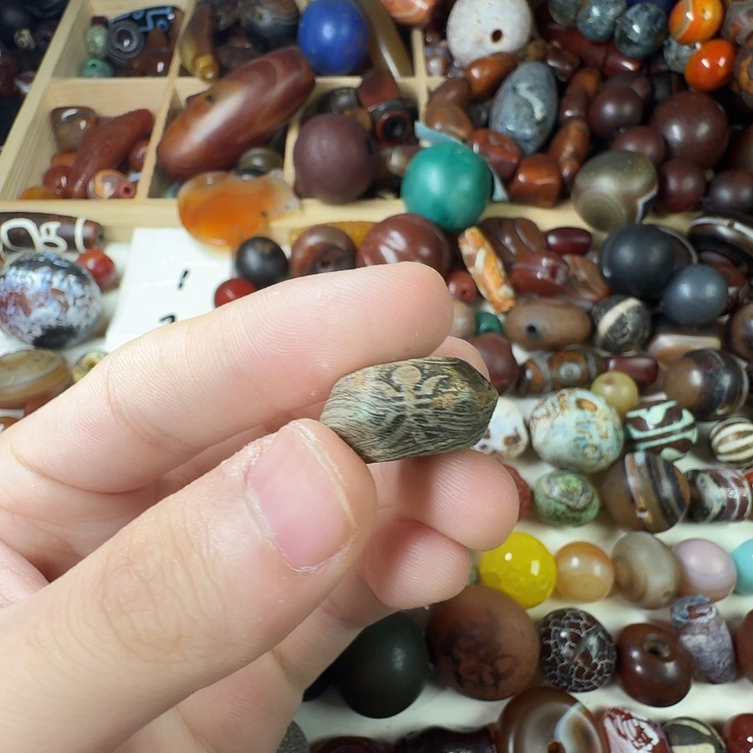 玛瑙/玉髓未镶嵌纯天然玛瑙珠子