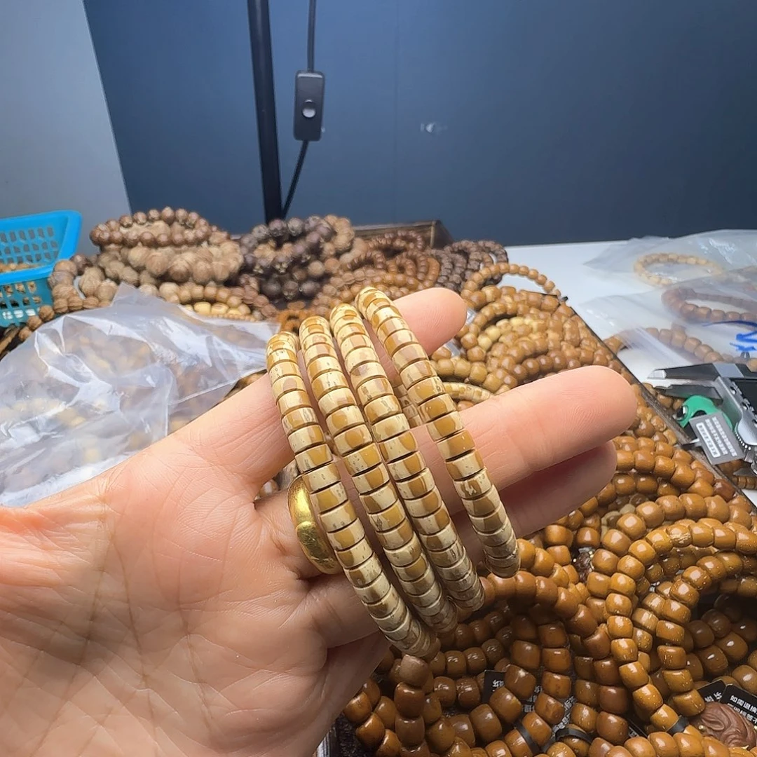 硅胶铁合金M***圣实心鼠包金色包红