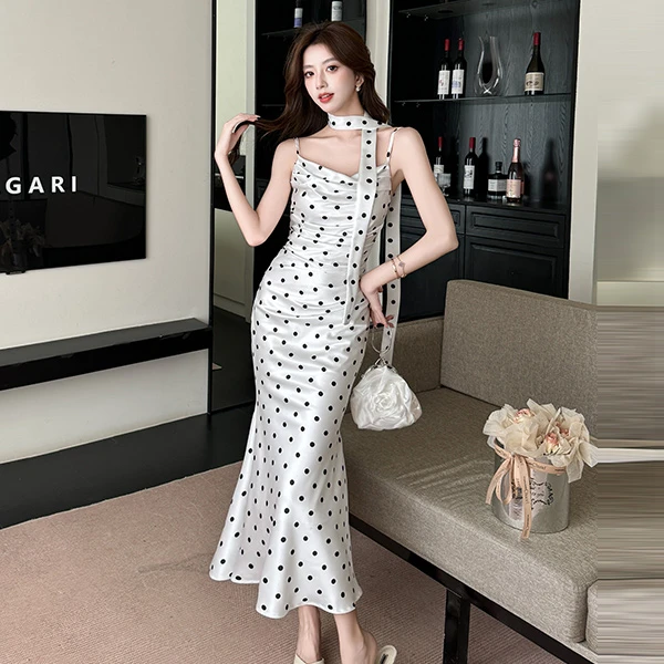 复古波点缎面飘带吊带连衣裙夏季2025新款设计感气质度假约会裙子