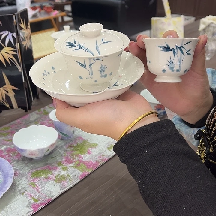 三件套哈哈哈哈哈哈哈哈