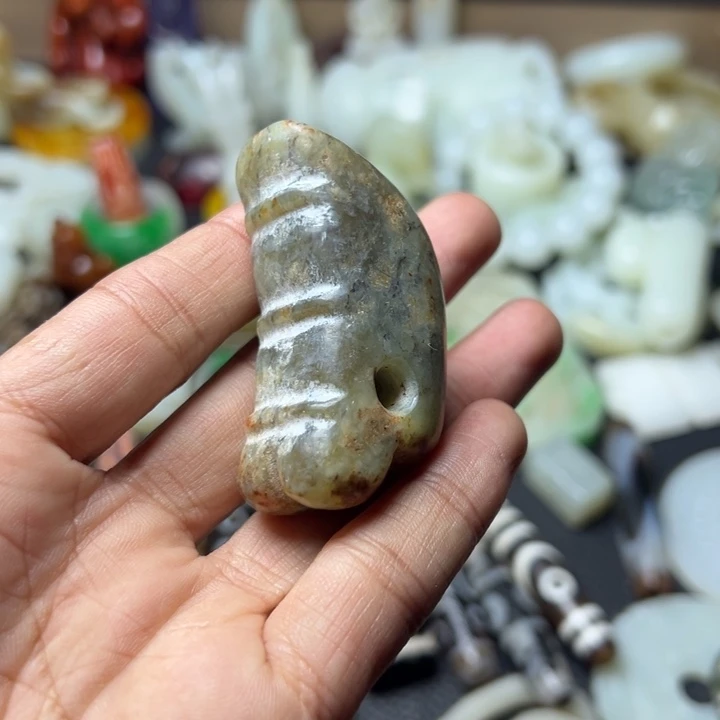 和田玉（糖玉）未镶嵌颈饰