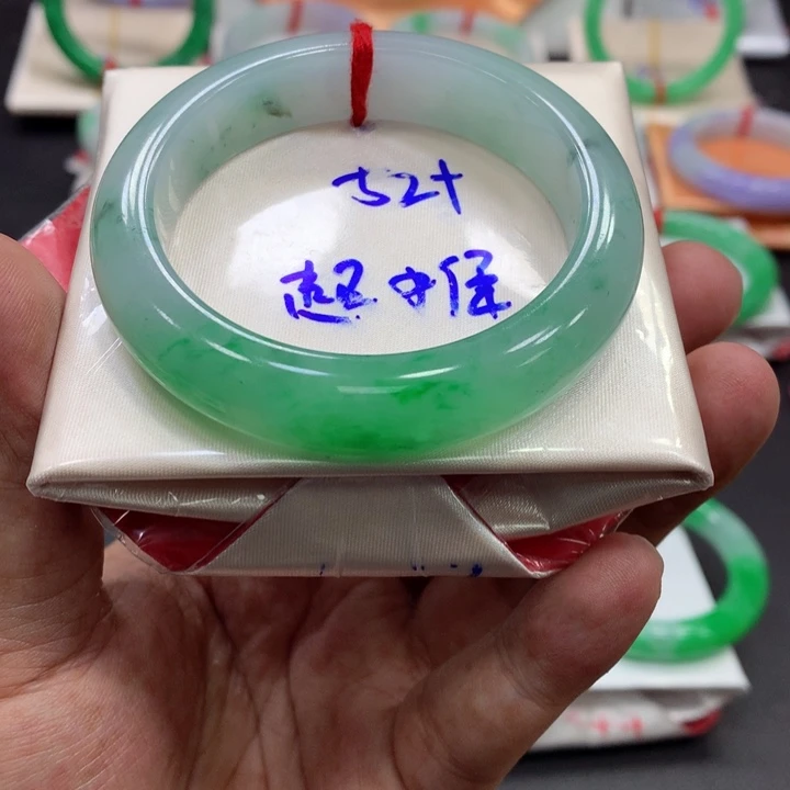 岁***w未镶嵌手镯翡翠翡翠