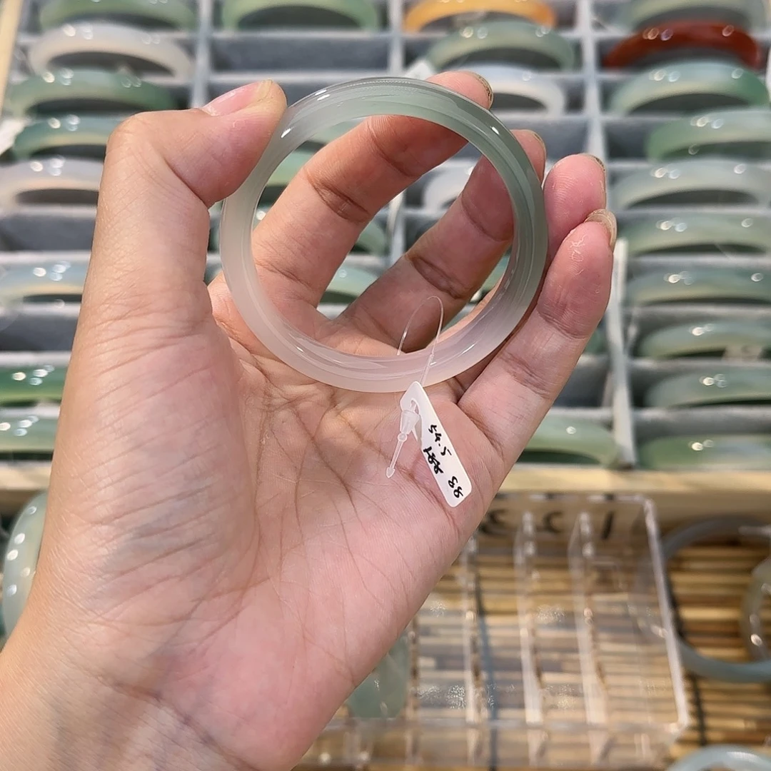 玛瑙/玉髓手镯未镶嵌圈口54.5