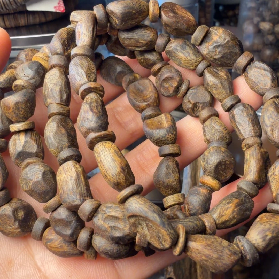 沉香沉香碎屑沉水树丁7克发一条