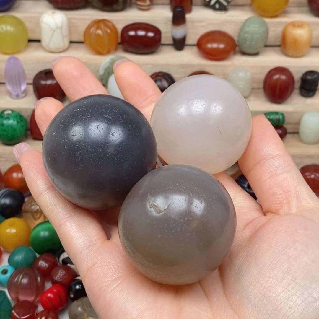 未镶嵌颈饰玛瑙/玉髓唯*