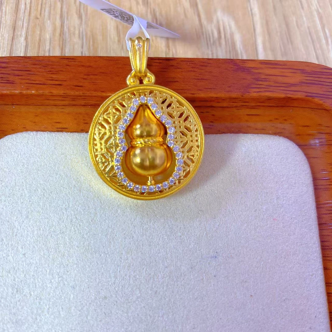 足金999    经典百搭缤纷灵动葫芦吊坠