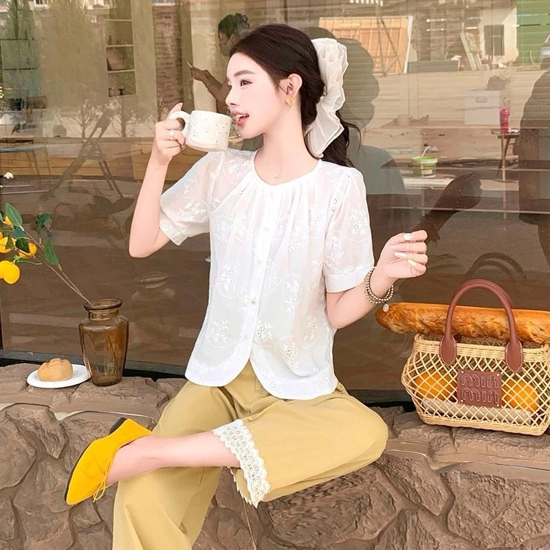 短袖衬衫女法式上衣薄款夏季2025新款韩版宽松气质刺绣小个子小衫