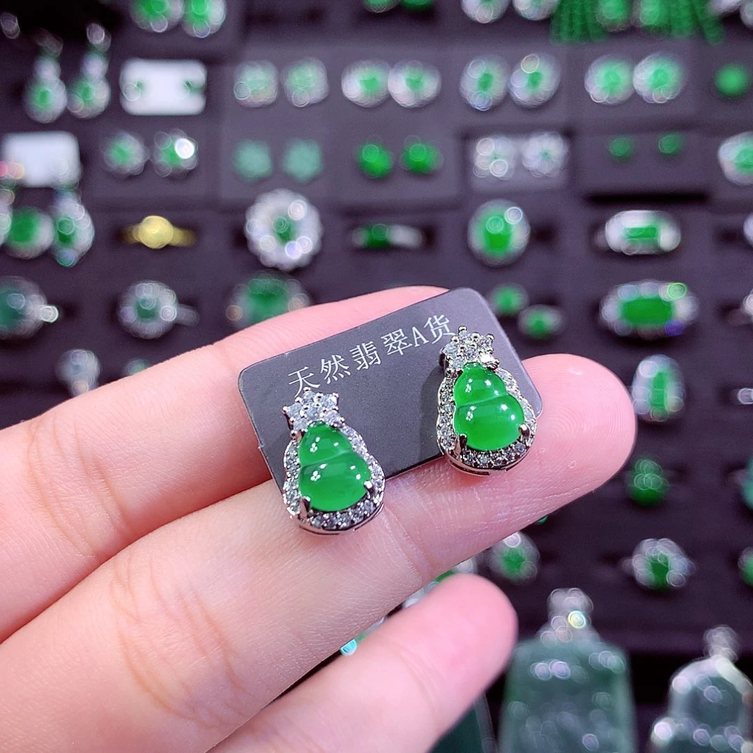 颈饰未镶嵌翡翠挂件