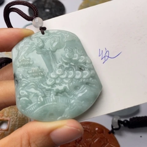 翡翠未镶嵌颈饰翡翠