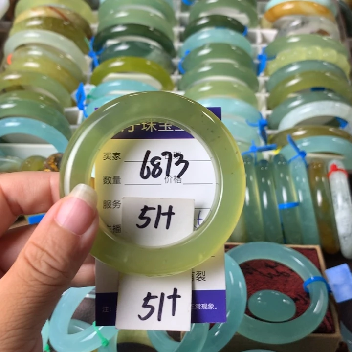蛇纹石玉未镶嵌手镯6873