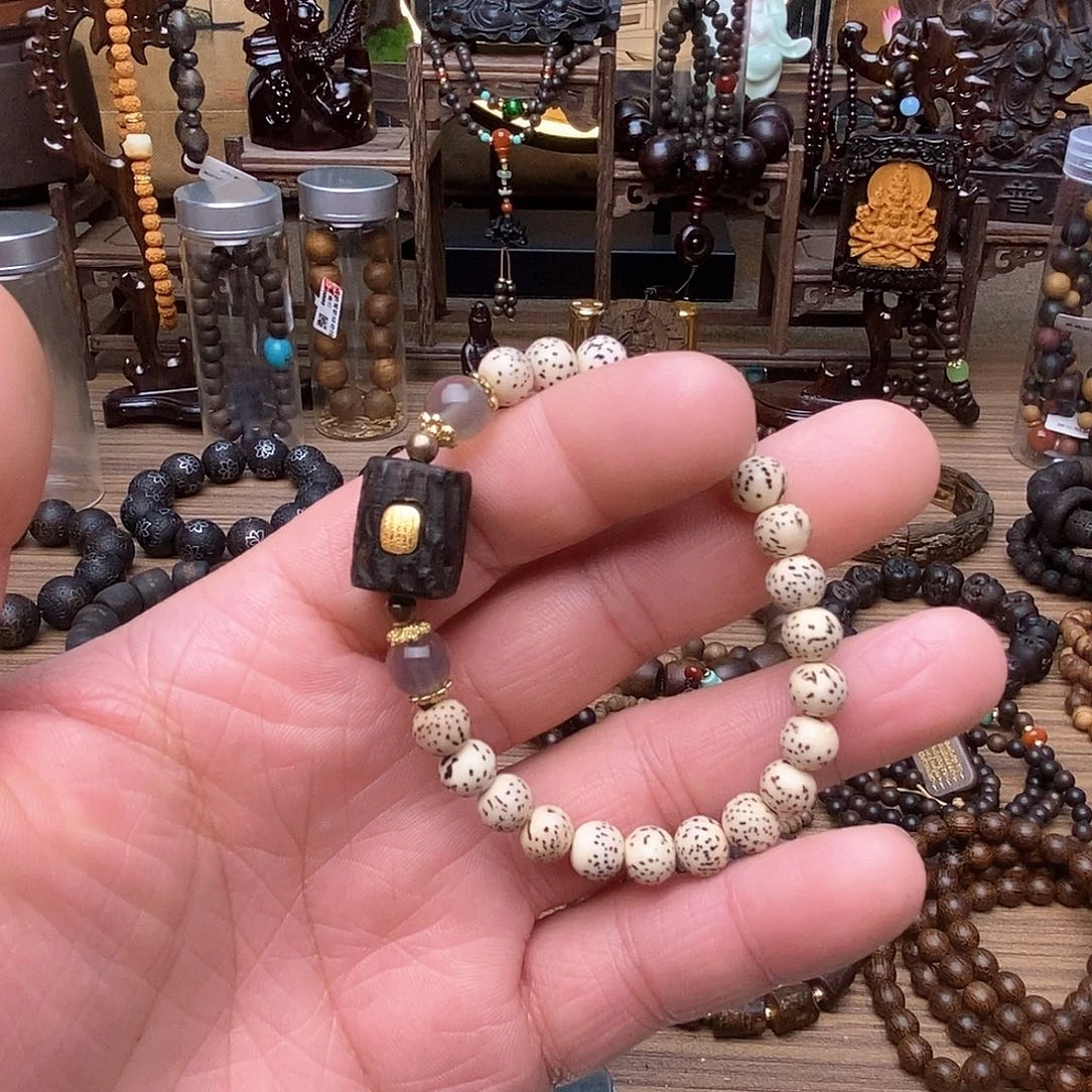 滴血莲花菩提手串