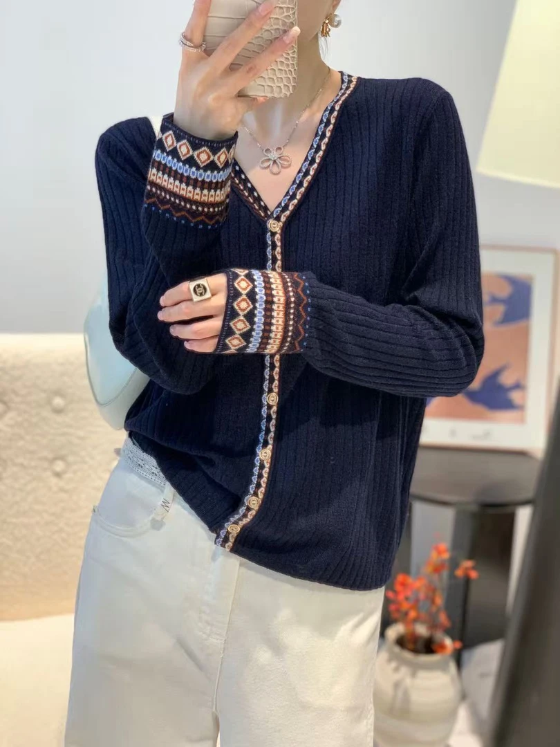 25早秋撞色设计感精纺超细羊毛针织衫V领百搭法式开衫气质上衣