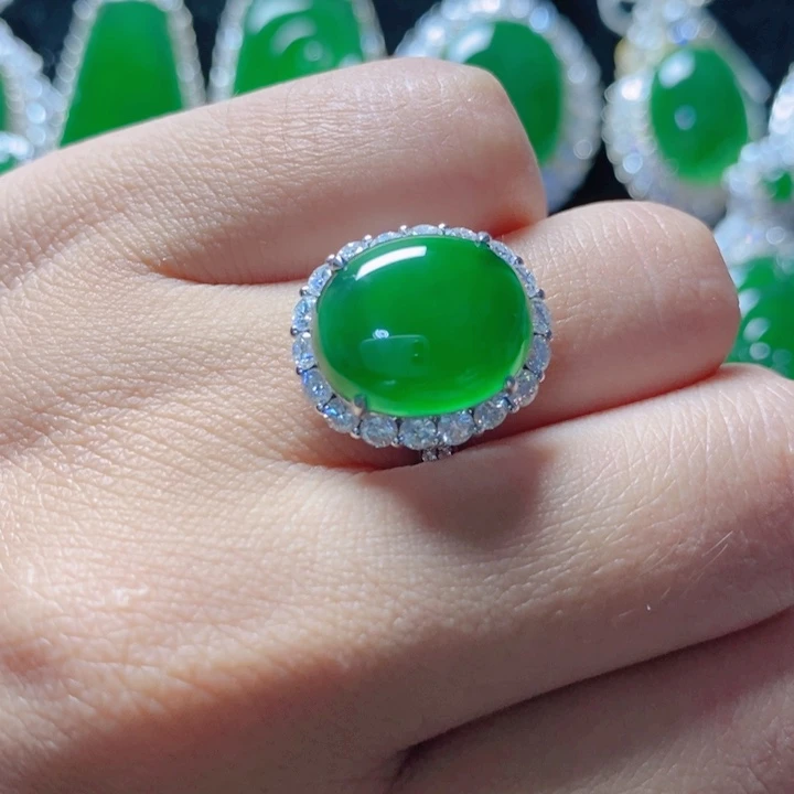 翡翠颈饰18K金镶嵌         