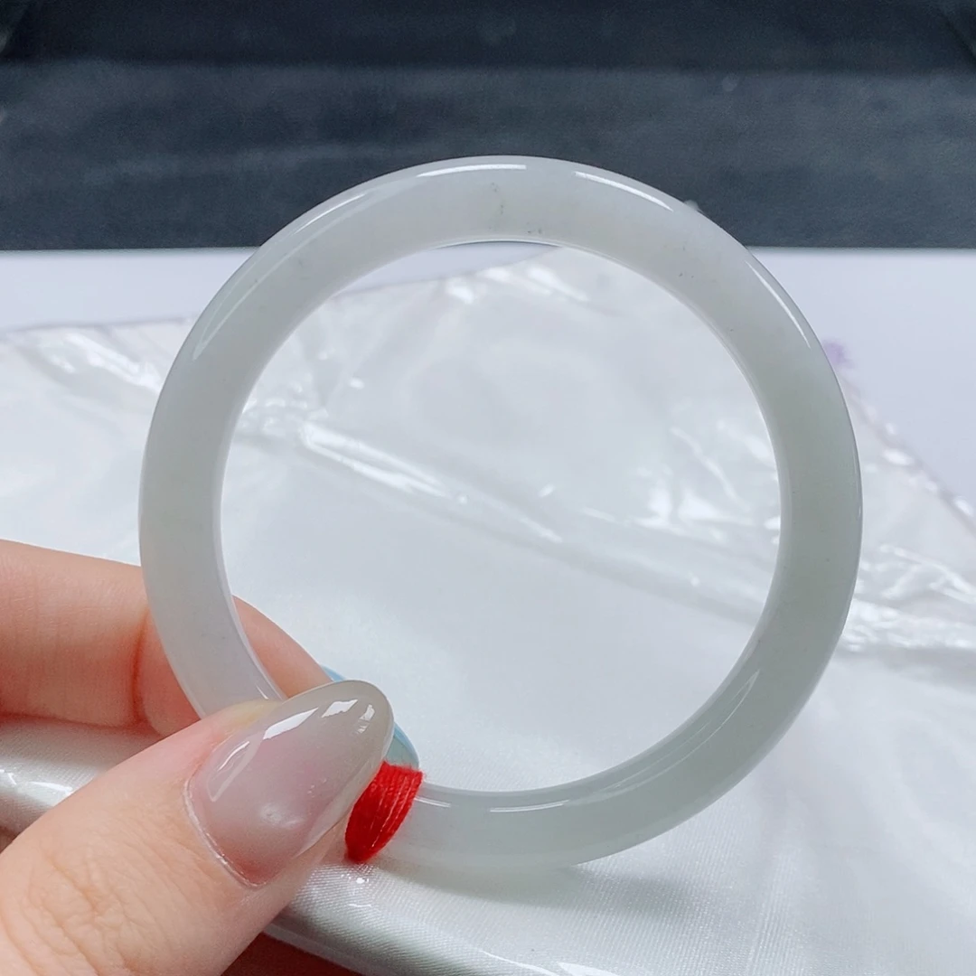 【闪购商品】未镶嵌手镯（圆镯）翡翠493号