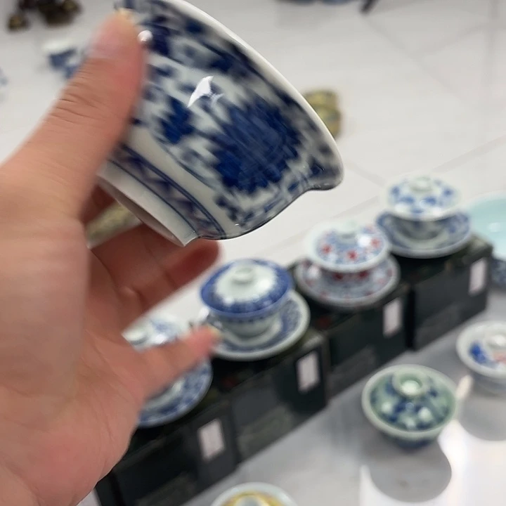 瓷片青花缠枝莲大压手杯景德镇