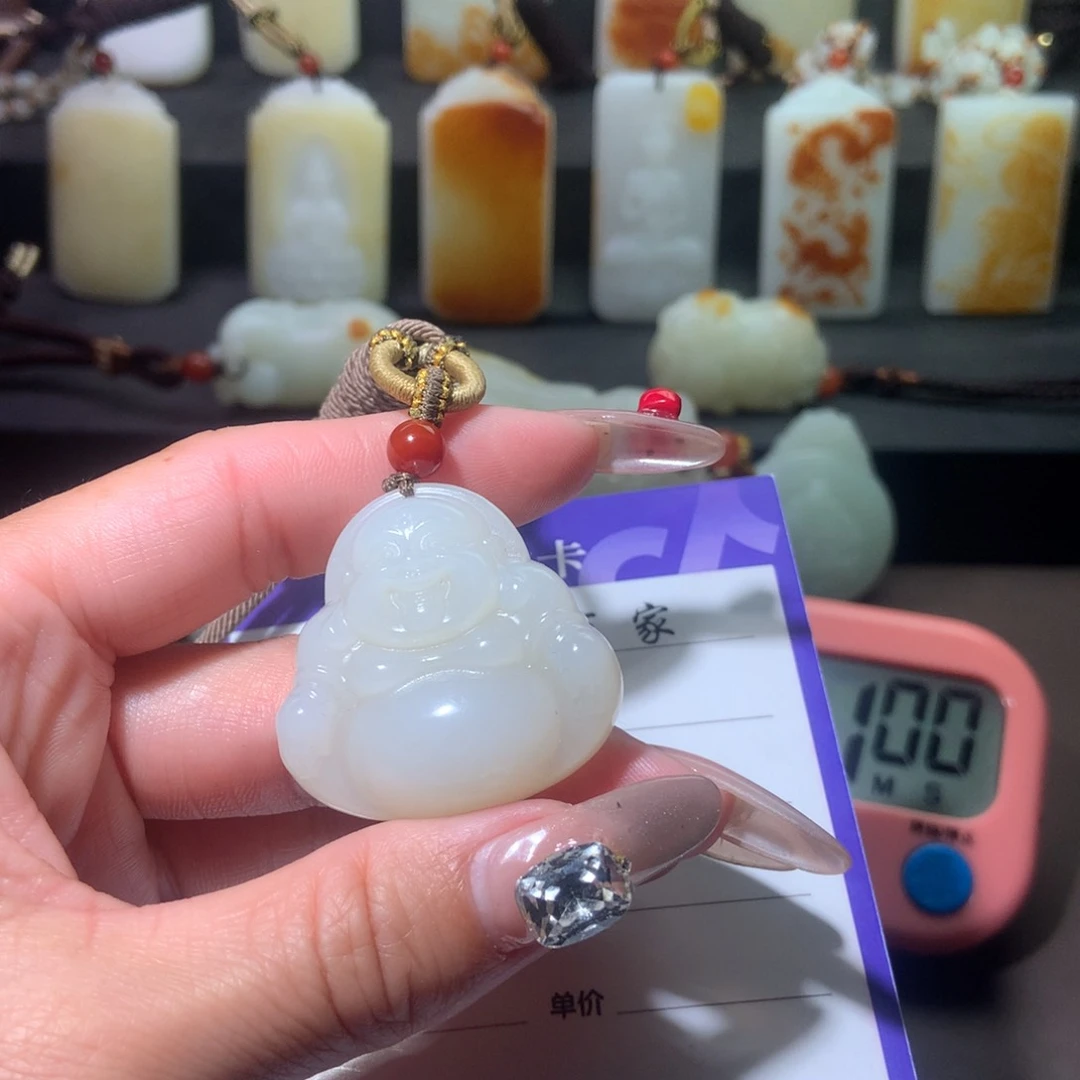 和田玉挂件未镶嵌想***?