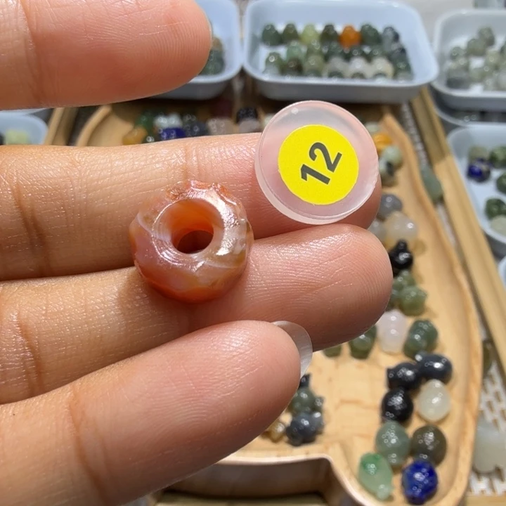 和田玉未镶嵌珠宝半成品