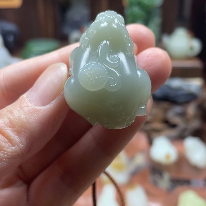 和田玉未镶嵌挂件