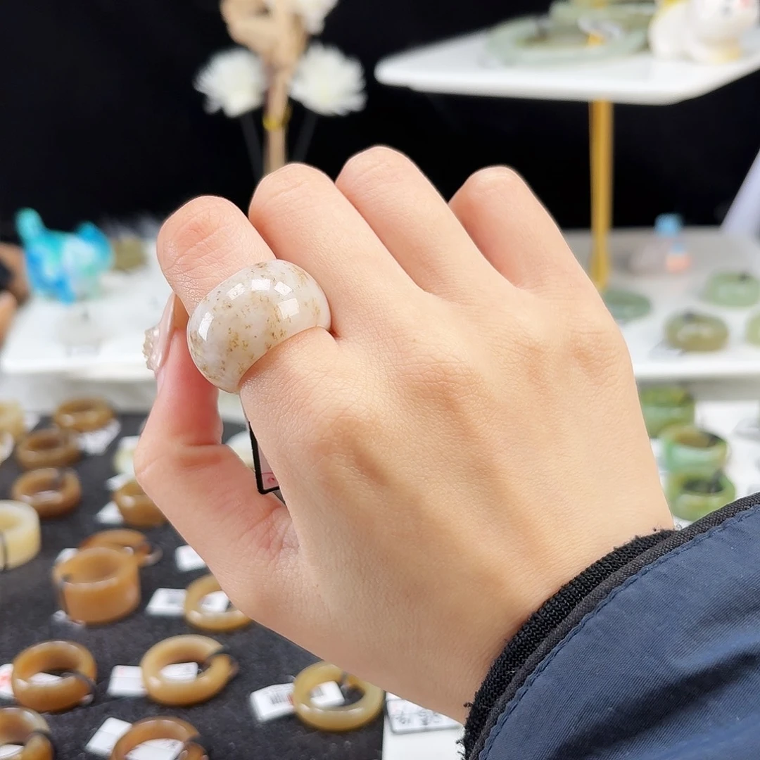 和田玉未镶嵌戒指P58桂花糕墩墩17.2不退换