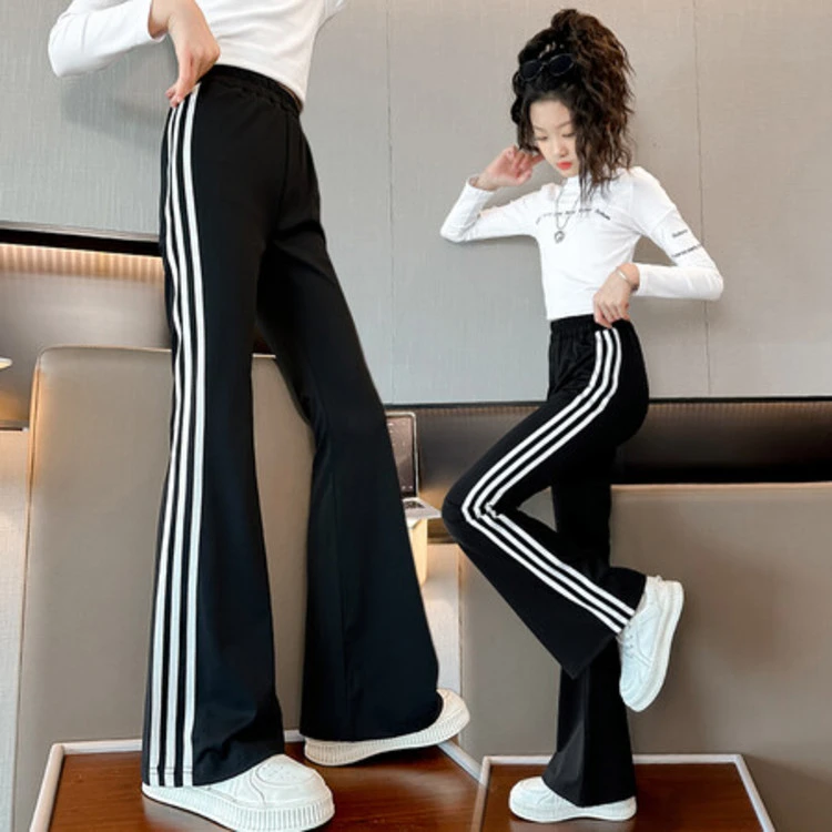 女童裤子春秋款2025新款儿童洋气三条杠微喇韩版休闲裤百搭喇叭裤
