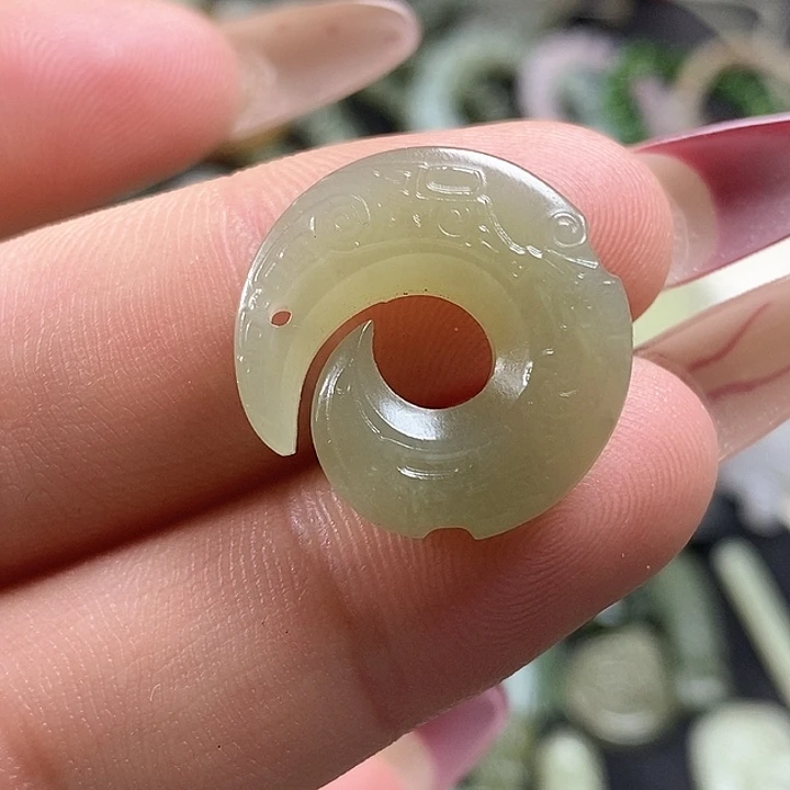 和田玉颈饰未镶嵌一***0