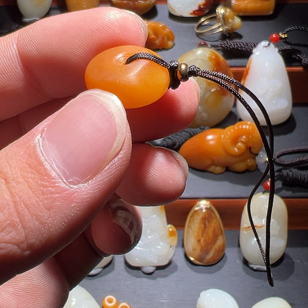 和田玉未镶嵌颈饰K*