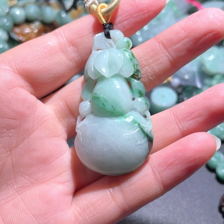 【闪购商品】翡翠颈饰未镶嵌天然翡翠