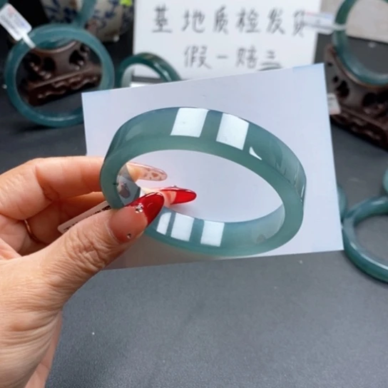 翡翠未镶嵌手镯58、59尺寸