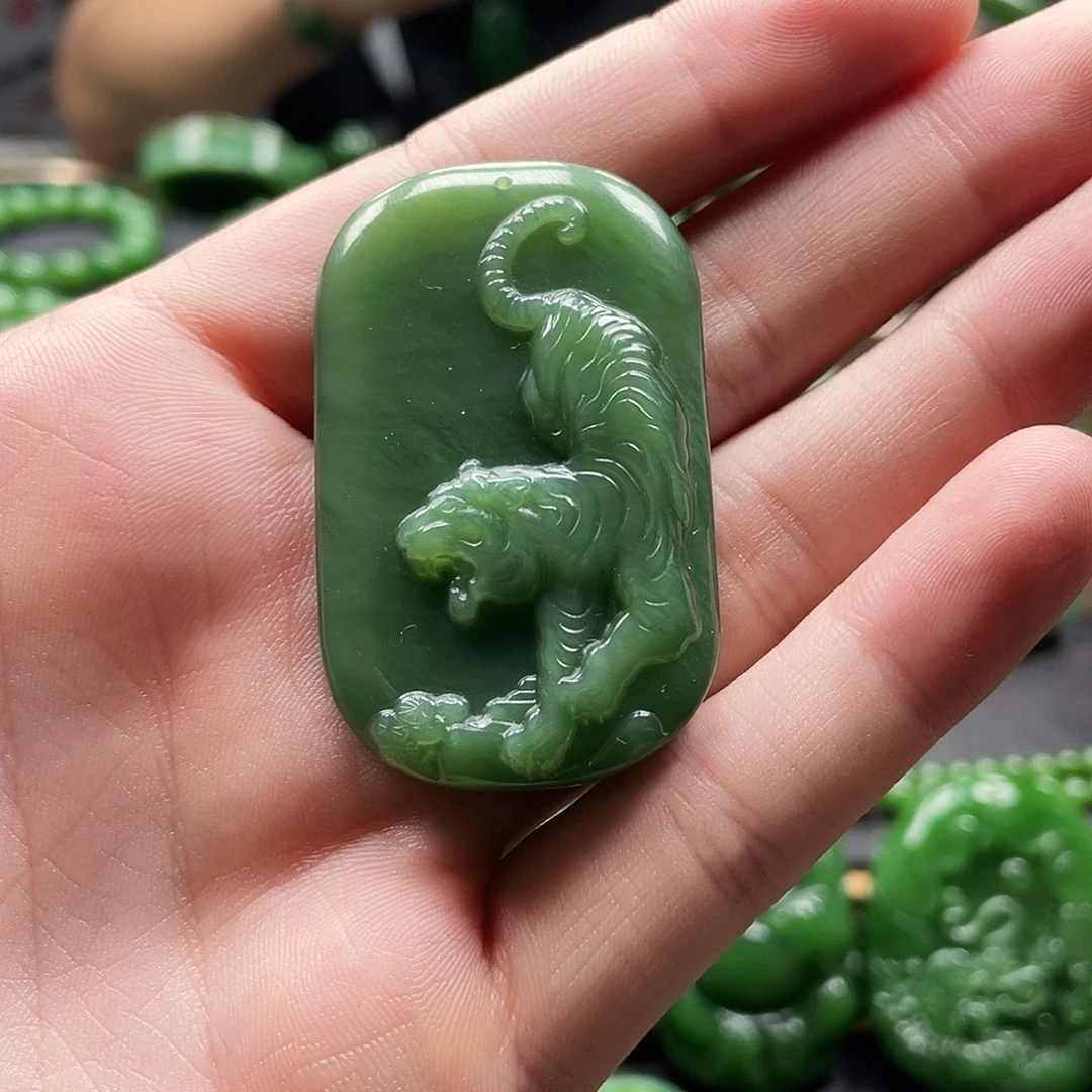 和田玉（碧玉）未镶嵌颈饰