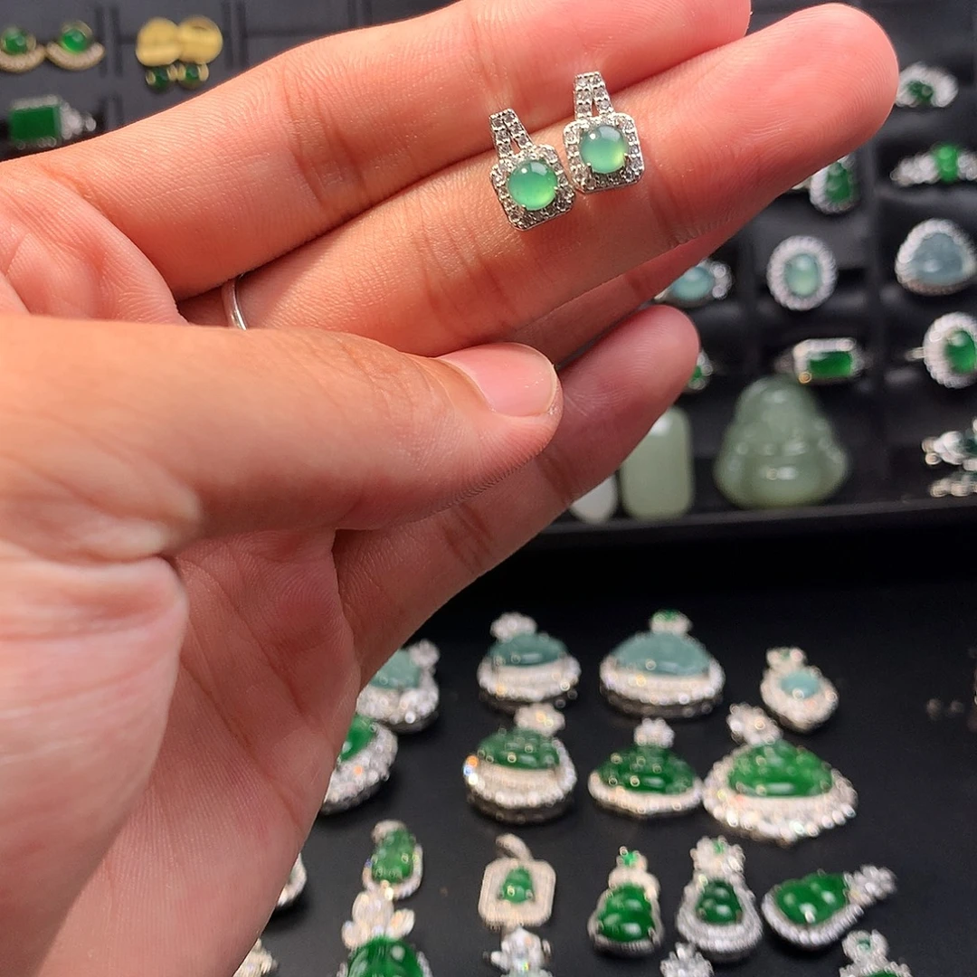 翡翠未镶嵌耳钉耳钉