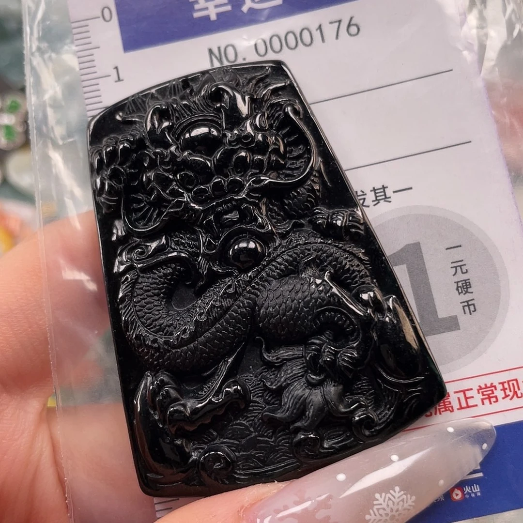翡翠未镶嵌颈饰hhh
