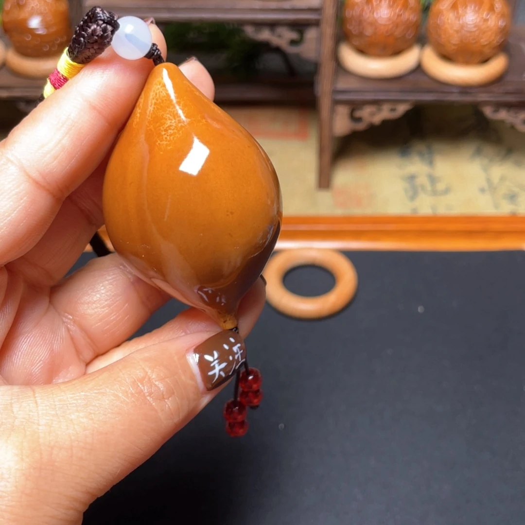 橄榄核吊坠一线天37穿配