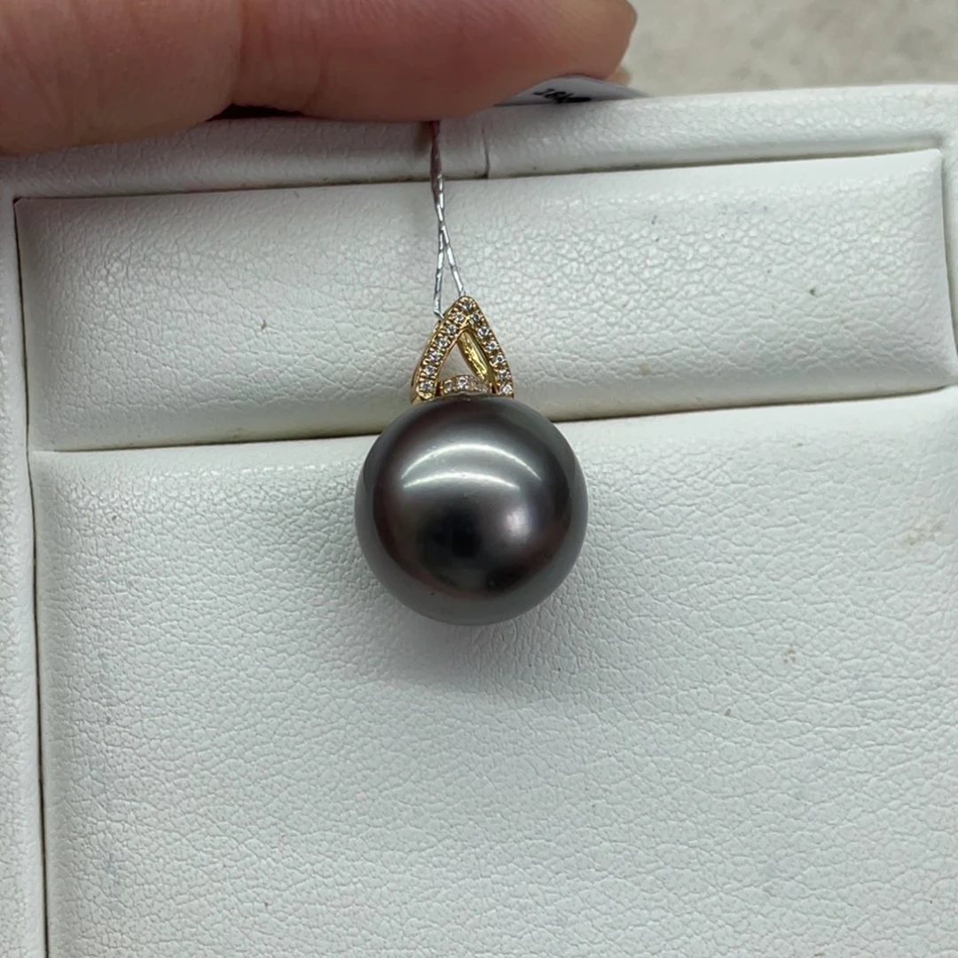 耳饰18K金镶嵌海水珍珠12.9mm