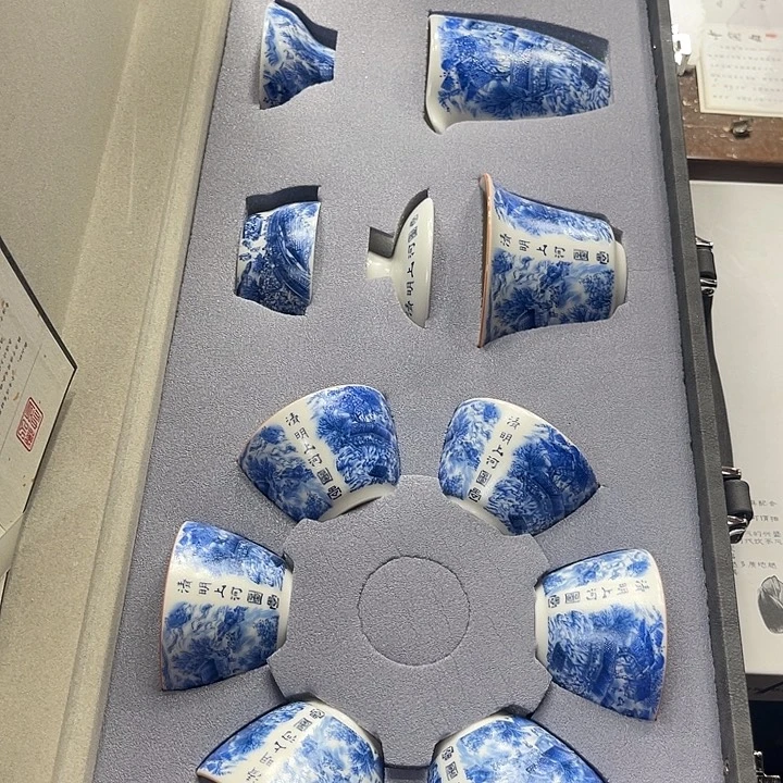 孤品茶具套装等。