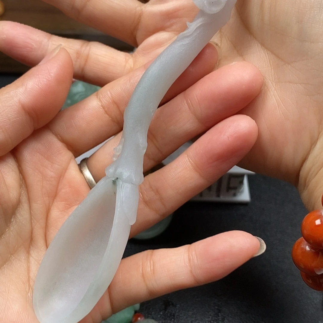 雅***轩定制翡翠未镶嵌毛货抛光