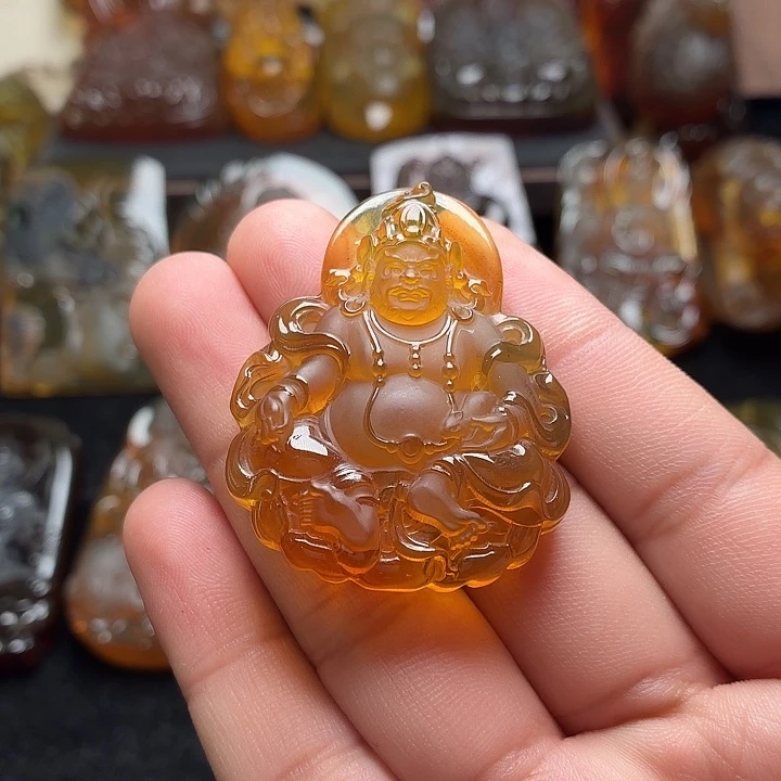 琥珀未镶嵌颈饰62