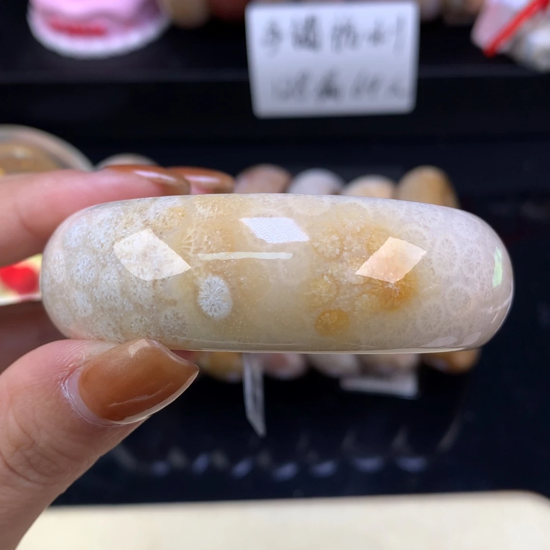 硅化珊瑚（珊瑚玉）未镶嵌手链精美手镯五折55.6口（63号）