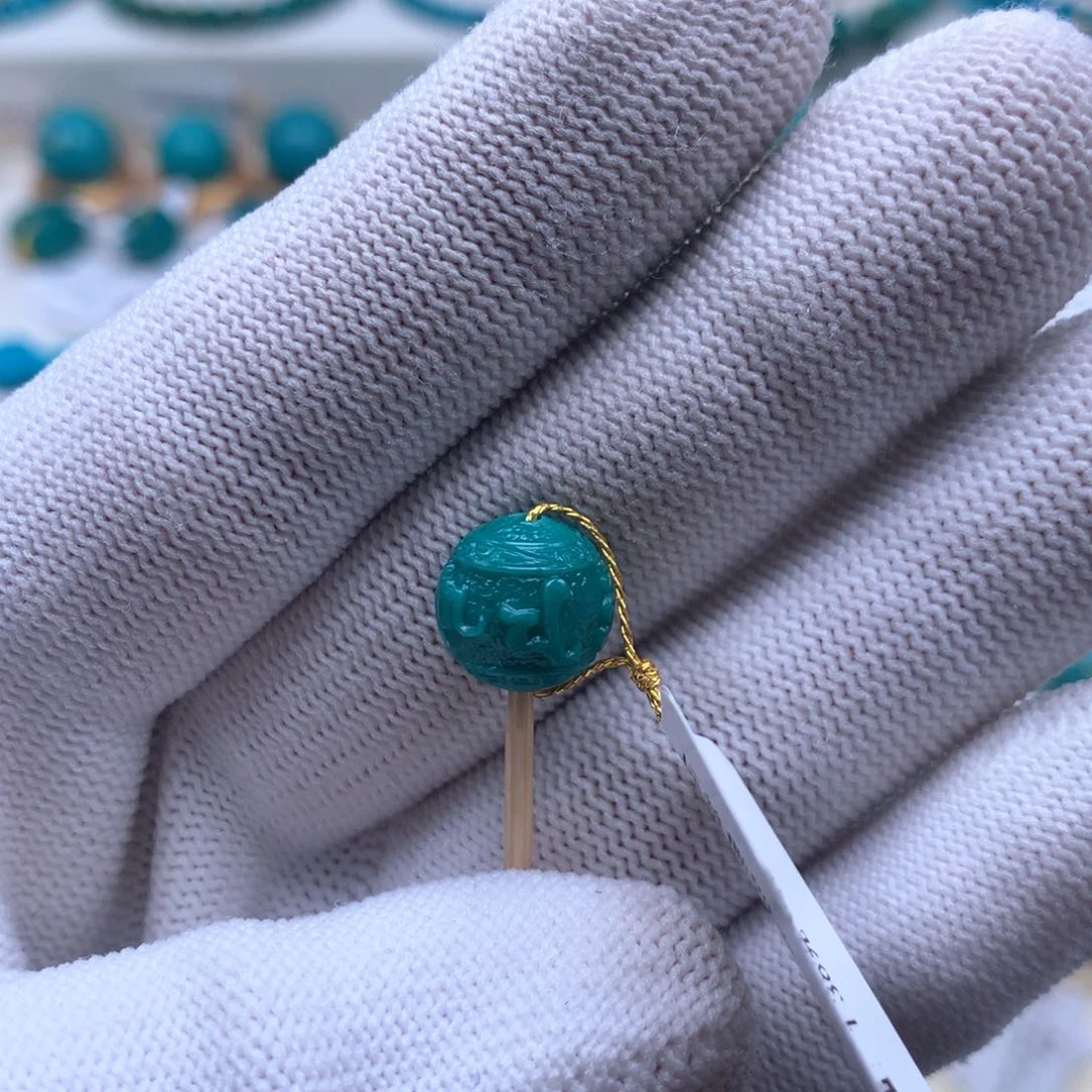 绿松石配饰未镶嵌