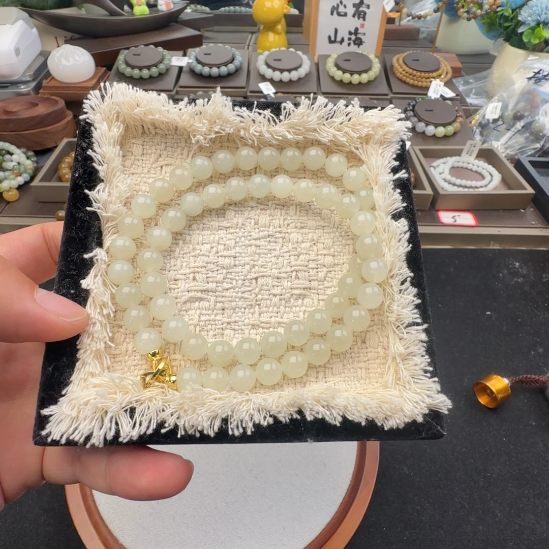 和田玉未镶嵌手链卡8余条女神链，68