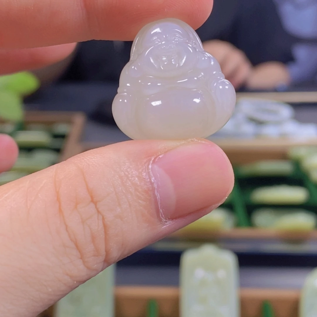 和田玉未镶嵌颈饰青海白玉佛公