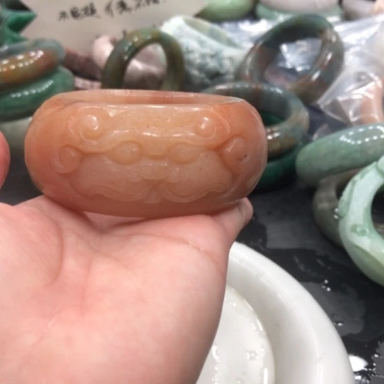 未镶嵌石英质玉珠宝半成品元****e