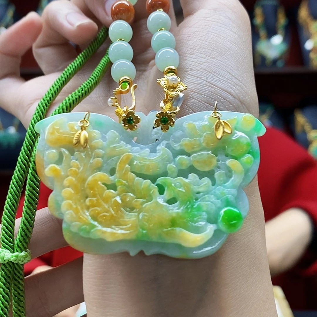 翡翠未镶嵌颈饰吊坠