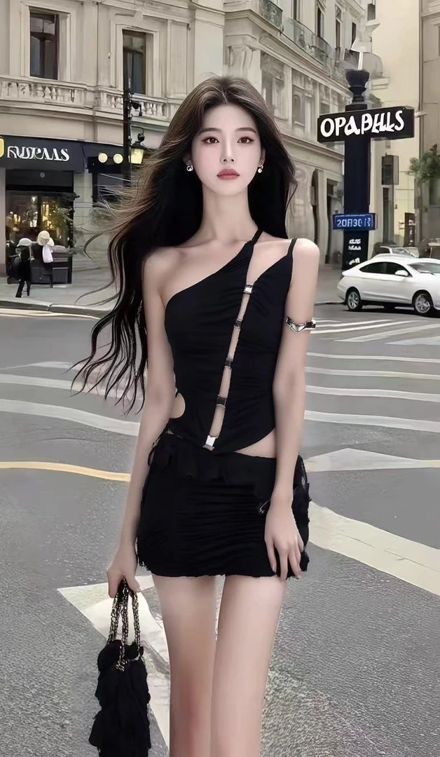 甜美纯欲风气质名媛黑色斜领修身镂空设计包臀连衣裙女显瘦穿搭